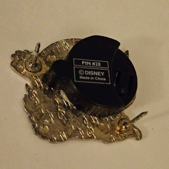 Disney Pin The Rescuers Orville Bianca Bernard Someone Is Waiting for You Light - Picture 8 of 9